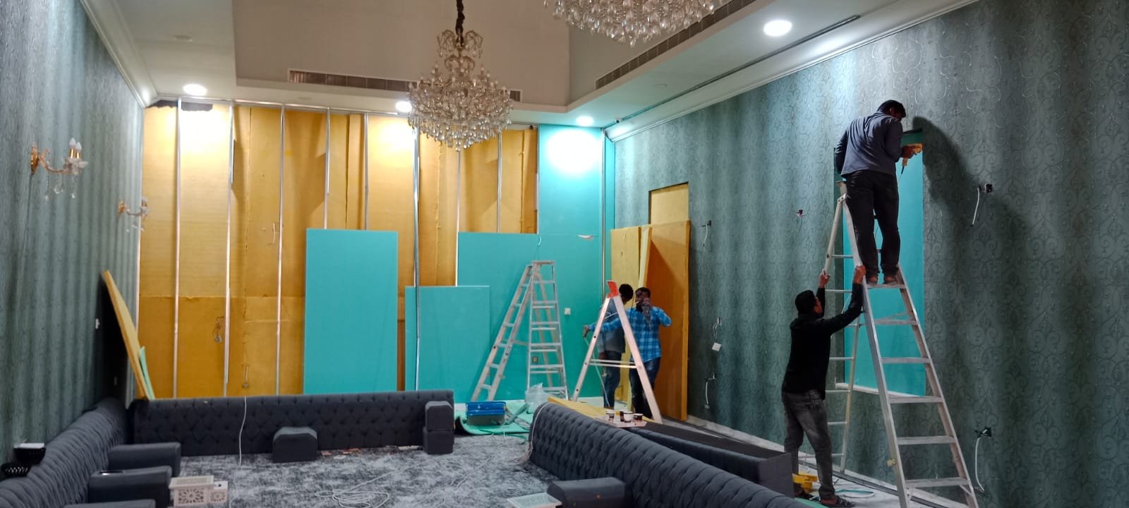 عازل صوت للأبواب